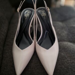 Jessica Simpson Cream Pointed Toe Heels